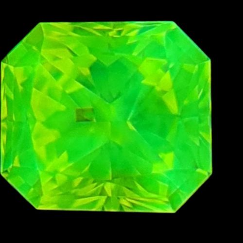 Synthetic Diamond under UV.jpg